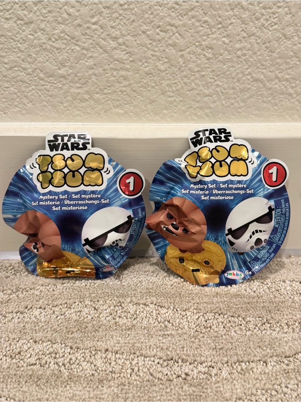 STAR WARS Tsum Tsum Mystery . Set of 2 .